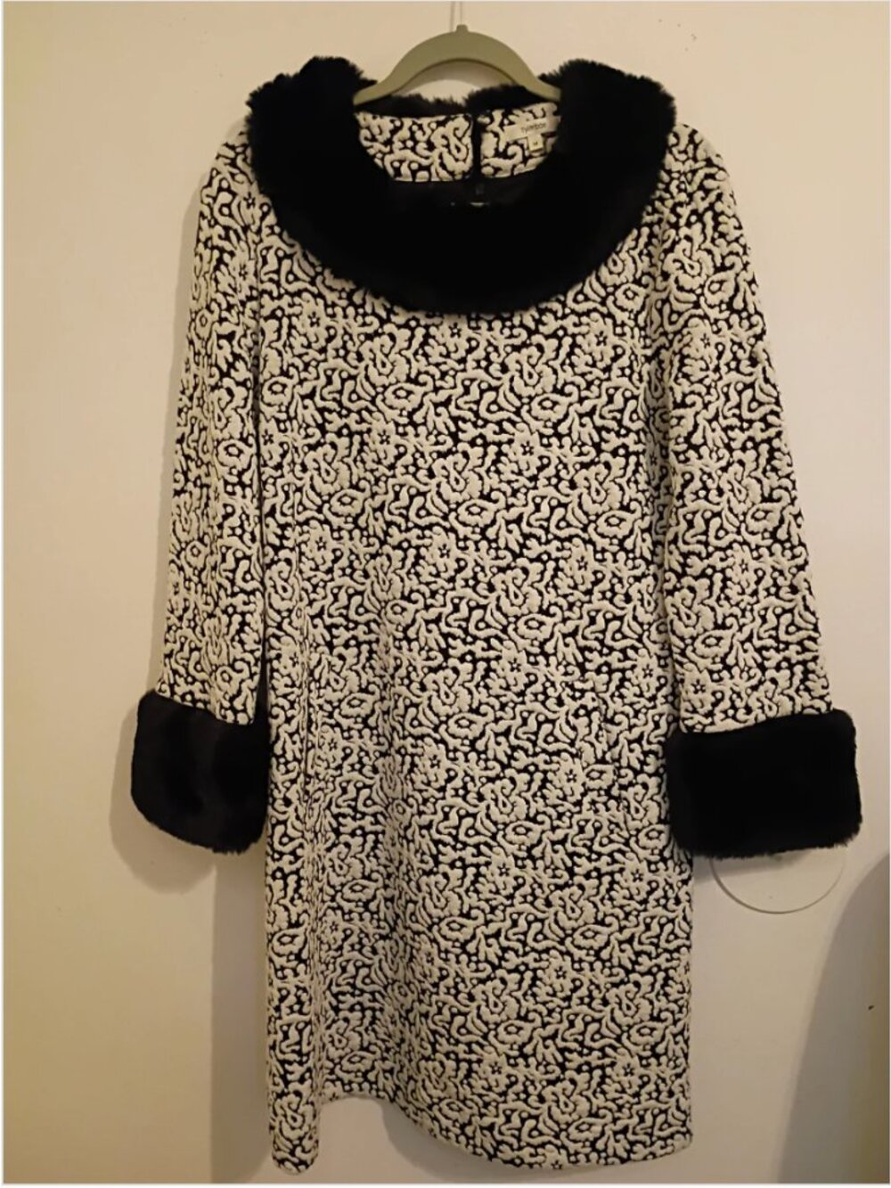 Tyler Boe Women's Black and White Faux Fur Trimmed Long Sleeve Mini